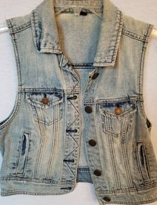 American Eagle Jean vest
